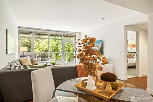 588 Bell St, Seattle, WA 98121 - Photo 14