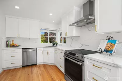 1309 N 80th Street, Seattle, WA 98103 - Photo 10