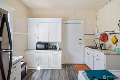 800 Harrison Street, Seattle, WA 98109 - Photo 16