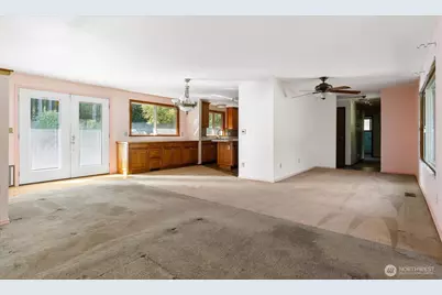 1085 Harrison Street, Oak Harbor, WA 98277 - Photo 8