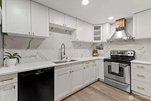 12716 NE 120th St, Kirkland, WA 98034 - Photo 4