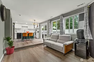 12716 NE 120th St, Kirkland, WA 98034 - Photo 2