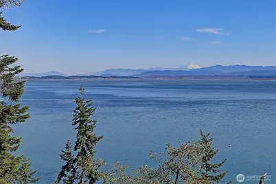 1681 S East Camano Drive, Camano Island, WA 98282 - Photo 2