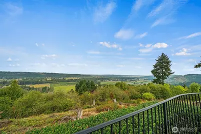 10405 176th Avenue E, Bonney Lake, WA 98391 - Photo 38