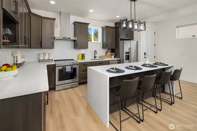 6905 46th Avenue S, Seattle, WA 98118 - Photo 2