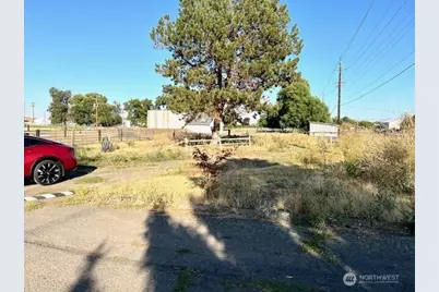 2368 Heritage Road, Walla Walla, WA 99362 - Photo 2