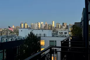 701 Galer St, Seattle, WA 98109 - Photo 24