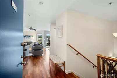 701 Galer Street #808, Seattle, WA 98109 - Photo 4