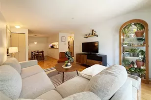 12050 15th Ave NE, Seattle, WA 98125 - Photo 2