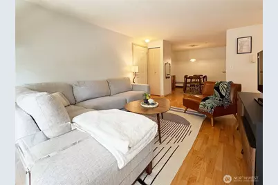 12050 15th Avenue NE #301, Seattle, WA 98125 - Photo 4