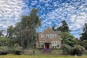 577 Scenic Heights Rd, Oak Harbor, WA 98277 - Photo 2