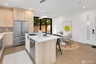 3816 NE 89th St, Seattle, WA 98115 - Photo 8