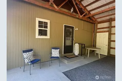 815 1st Avenue NE, Napavine, WA 98565 - Photo 2