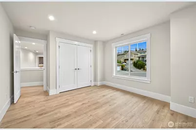 3709 Bristol, Bellingham, WA 98226 - Photo 32