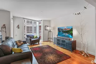 699 John St, Seattle, WA 98109 - Photo 10