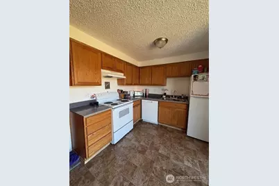 325 N 21st Street, Mount Vernon, WA 98273 - Photo 2
