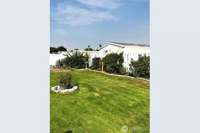 2240 W Broadway Avenue #204, Moses Lake, WA 98837 - Photo 18