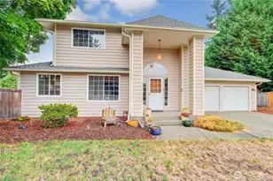 10915 207th Ave Ct E, Bonney Lake, WA 98391 - Photo 2