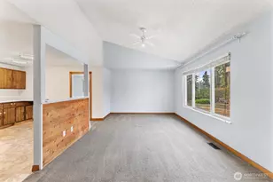 2921 Forest Rim Ct S, Puyallup, WA 98374 - Photo 6