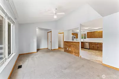 2921 Forest Rim Court S, Puyallup, WA 98374 - Photo 8