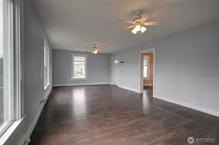 619 W Perry St, Aberdeen, WA 98520 - Photo 8