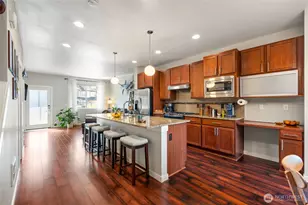 3013 S Nevada St, Seattle, WA 98108 - Photo 2