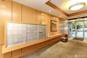 17 W Mercer St, Seattle, WA 98119 - Photo 34