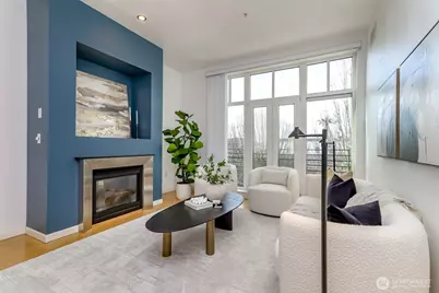 17 W Mercer Street #301, Seattle, WA 98119 - Photo 2