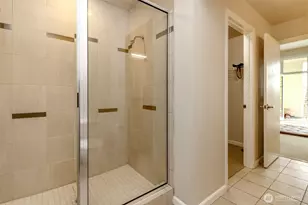 17 W Mercer St, Seattle, WA 98119 - Photo 24