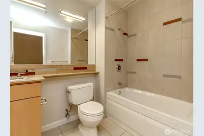 17 W Mercer Street #301, Seattle, WA 98119 - Photo 22