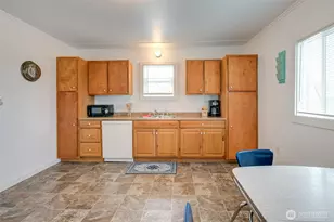201 E 3rd, Aberdeen, WA 98520 - Photo 16