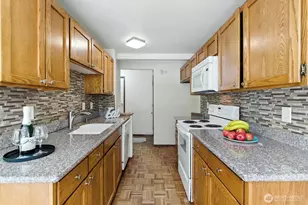 26425 Pennsylvania Ave NE, Kingston, WA 98346 - Photo 6