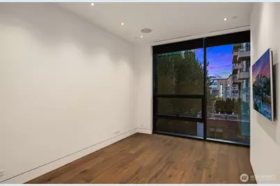 8 100th Avenue NE #201, Bellevue, WA 98004 - Photo 20