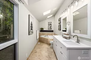 2410 Sahalee Dr W, Sammamish, WA 98074 - Photo 26