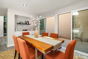 2410 Sahalee Dr W, Sammamish, WA 98074 - Photo 16