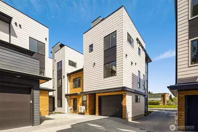 9221 C 14th Avenue NW, Seattle, WA 98117 - Photo 1