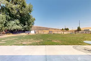 425 E Camp St, Waitsburg, WA 99361 - Photo 20