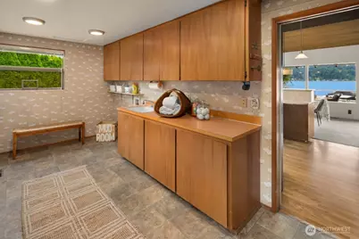 4723 Lakehurst Lane, Bellevue, WA 98006 - Photo 20