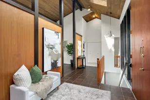 4723 Lakehurst Ln, Bellevue, WA 98006 - Photo 8