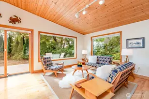 26 Sound Pl, Hat Island, WA 98206 - Photo 6