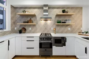 4302 S Holden St, Seattle, WA 98118 - Photo 10