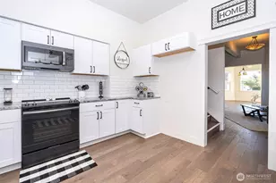 1016 N Pearl St, Centralia, WA 98531 - Photo 10