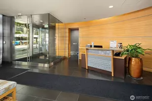 820 Blanchard St, Seattle, WA 98121 - Photo 34