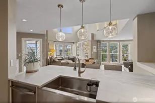 7800 SE 27th St, Mercer Island, WA 98040 - Photo 8