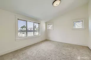 3635 Evanston Ave N, Seattle, WA 98103 - Photo 16