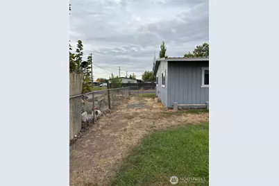 9008 Bong Loop #B, Moses Lake, WA 98837 - Photo 26