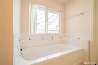 6401 60th Street W, University Place, WA 98467 - Photo 20