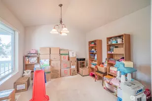 6401 60th St W, University Place, WA 98467 - Photo 4