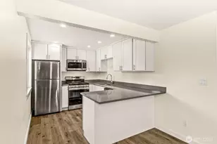 9251 Ashworth Ave N, Seattle, WA 98103 - Photo 22
