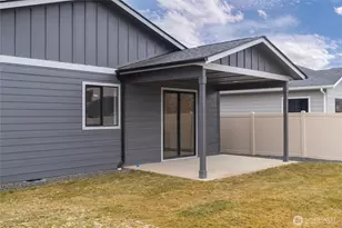 585 S Perry Ave, East Wenatchee, WA 98802 - Photo 10